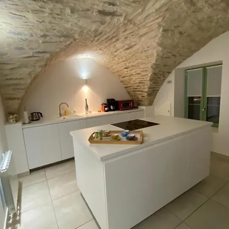 L'atypique - P2 Terrace Downtown Apartment Nimes